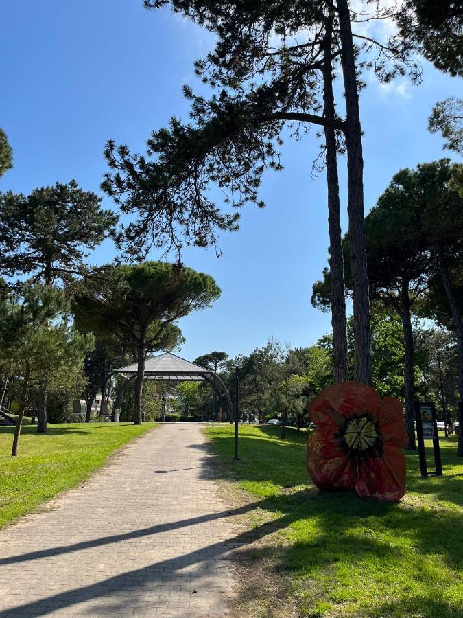 Villa Vittoria Lignano Sabbiadoro Luaran gambar